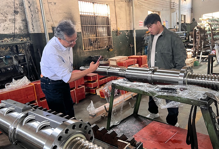 Visita la fabbrica | I clienti europei visitano la fabbrica