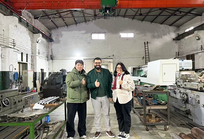 Visita la fabbrica | Clienti sudamericani visitano la fabbrica